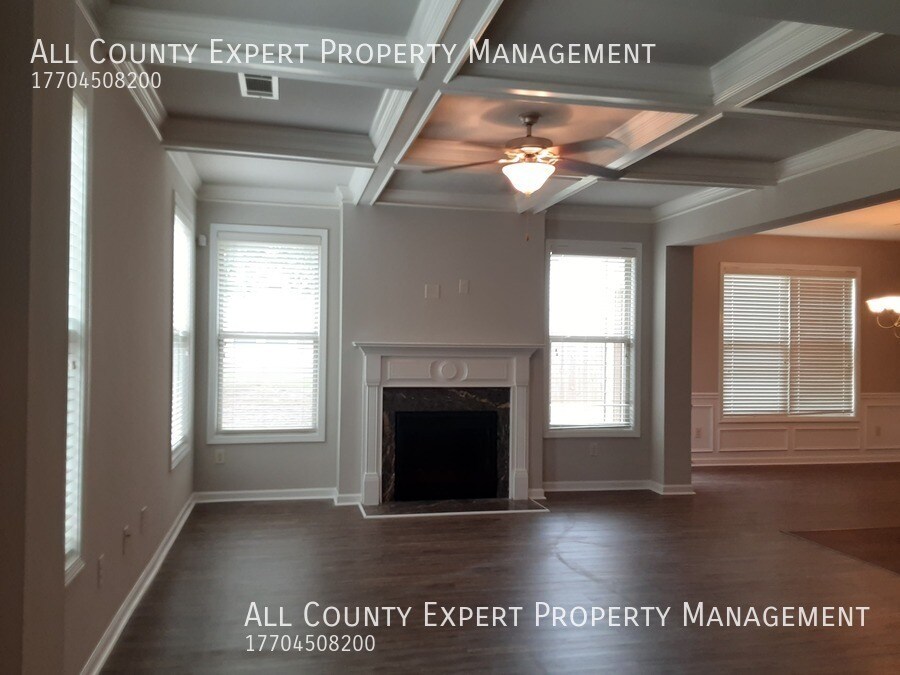 Foto del edificio - 5318 Cactus Cove Ln