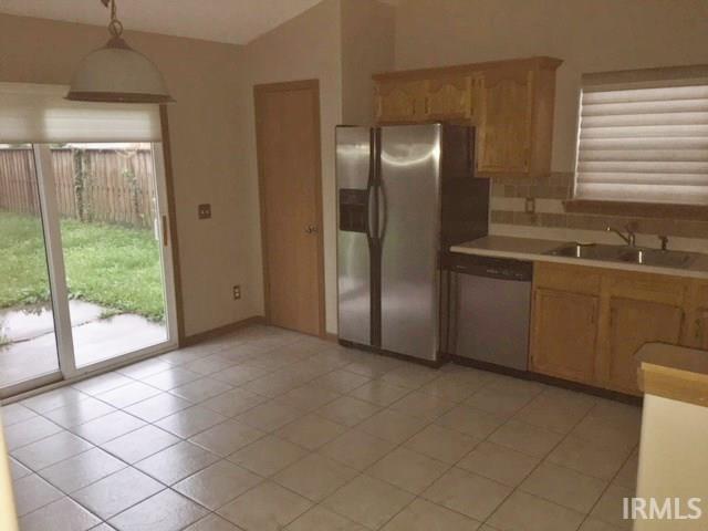 Foto del edificio - 1615 Lionheart Ln