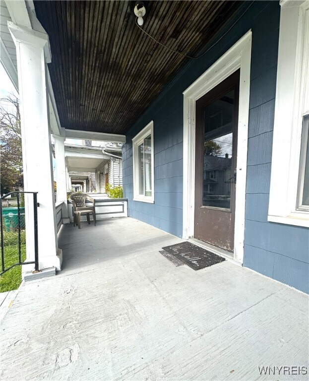 Foto del edificio - 1820 1/2 Whitney Ave