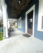 Building Photo - 1820 1/2 Whitney Ave