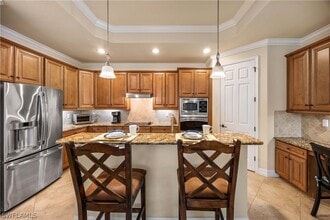 Building Photo - 9234 Veneto Pl