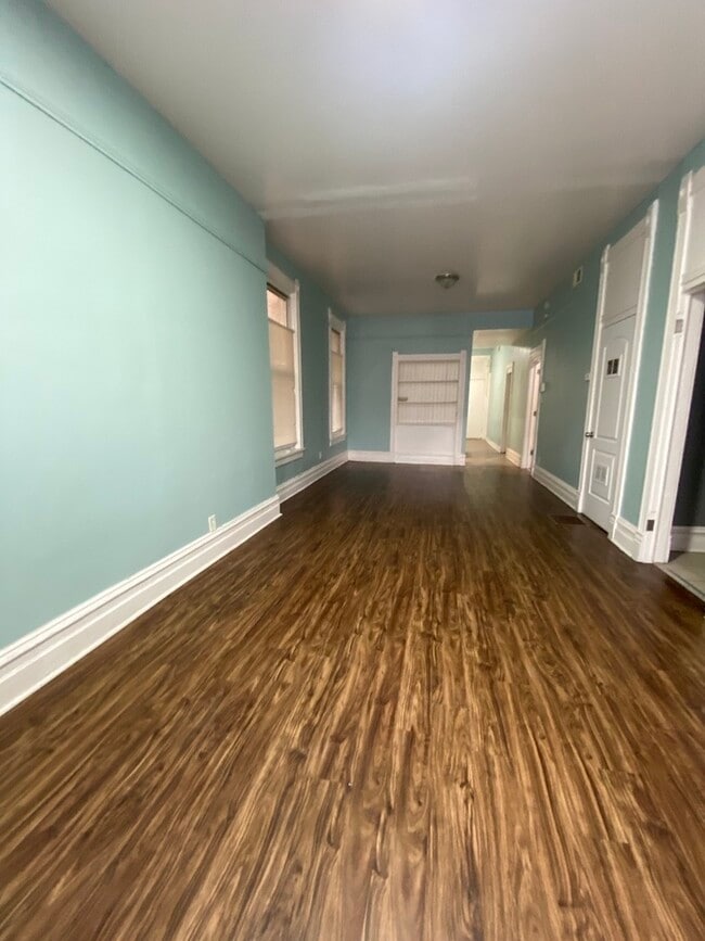 Building Photo - 6618 S Marquette Rd