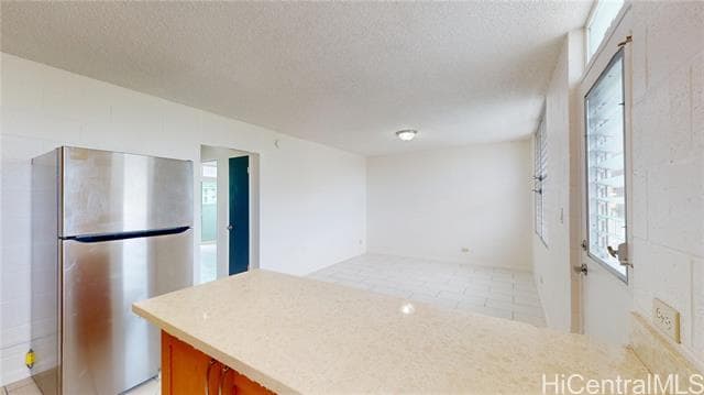 Building Photo - 39 Hi?aloa St