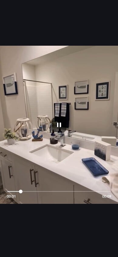 Foto del edificio - 12949 Clear Creek St