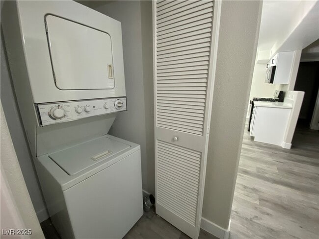 Foto del edificio - 3318 N Decatur Blvd