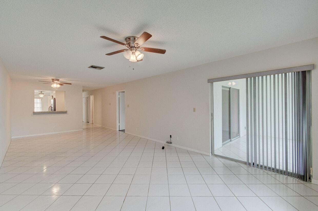 Primary Photo - 5710 Princess Palm Ct