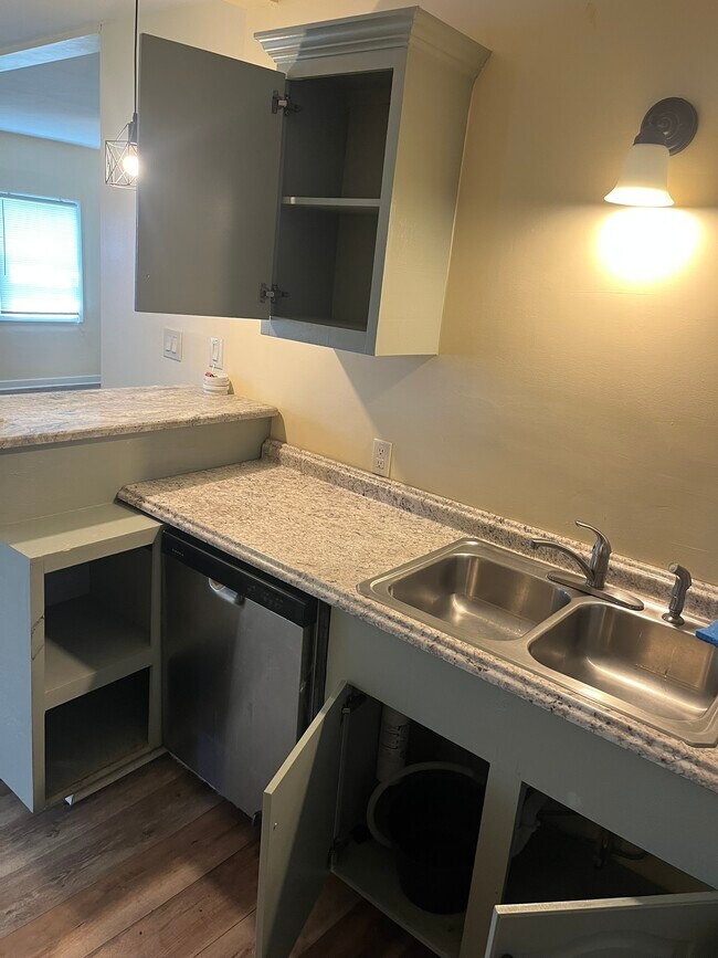 Foto del edificio - 926 Claiborne Ave