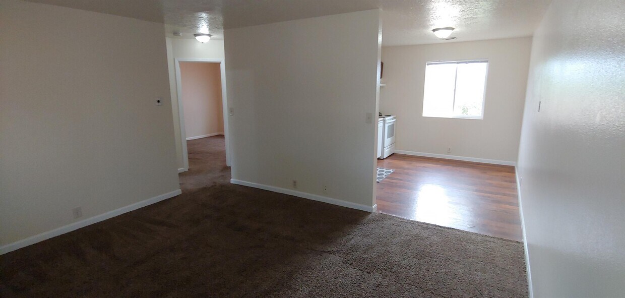 Foto principal - 12824 Skyline Rd NE
