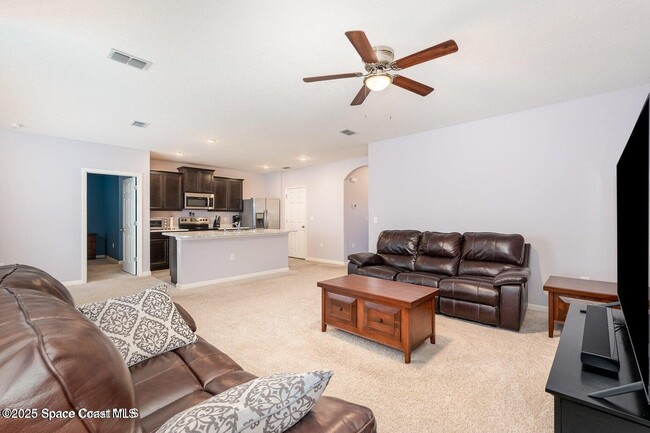 Building Photo - 6834 Soaring Ln