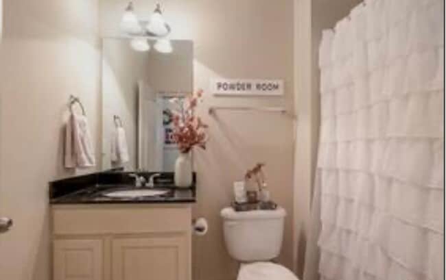 Building Photo - Furnished 3 bed, 3 bath Houndstooth Condo available Fall 26