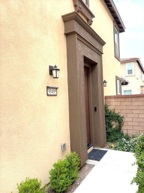 Foto del edificio - 30485 Village Terrace Dr