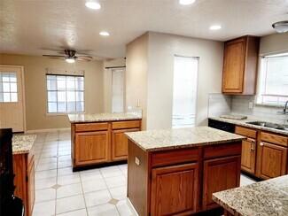 Building Photo - 10306 Jockey Club Dr