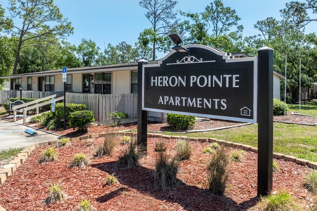 Building Photo - Heron Pointe