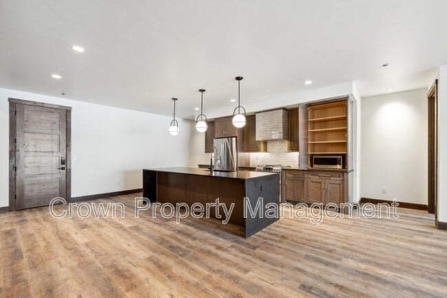 Foto del edificio - 317 Akers Ln