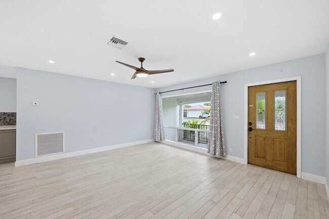 Foto del edificio - 2120 NE 62nd Ct