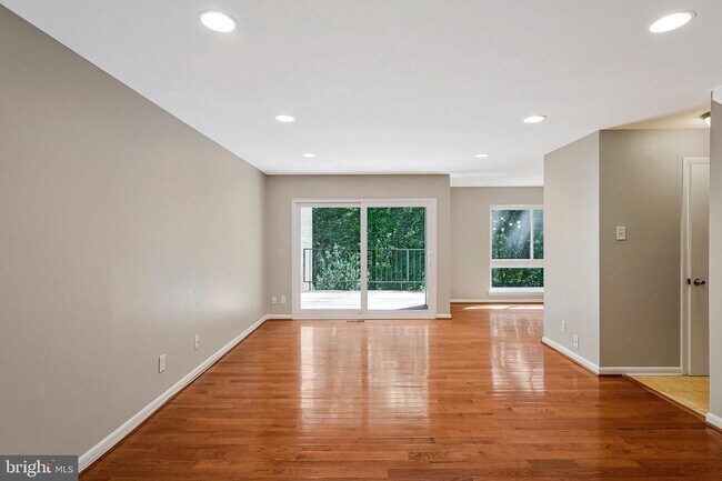 Foto del edificio - 11069 Saffold Way