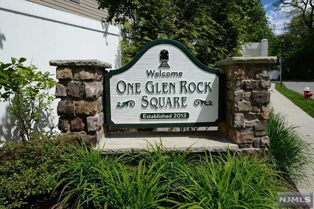 Primary Photo - 1 Glen Rock Square