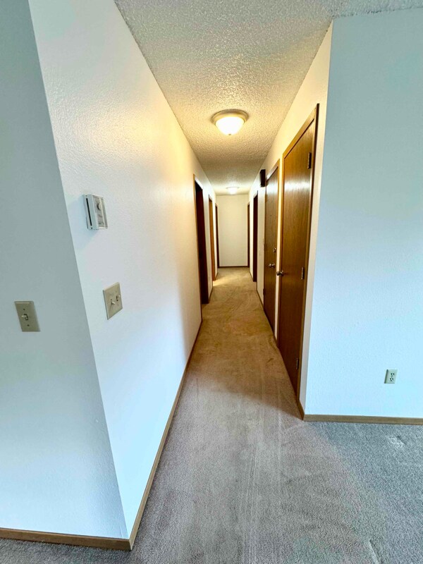 Foto del edificio - 348 Shannon Dr