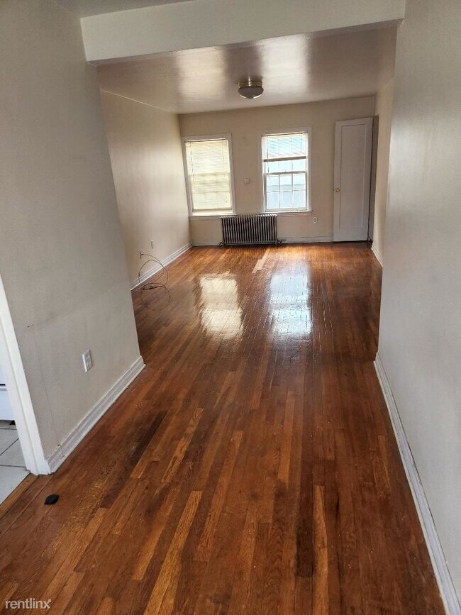 Building Photo - 1 br, 1 bath Condo - Clarmont Condos