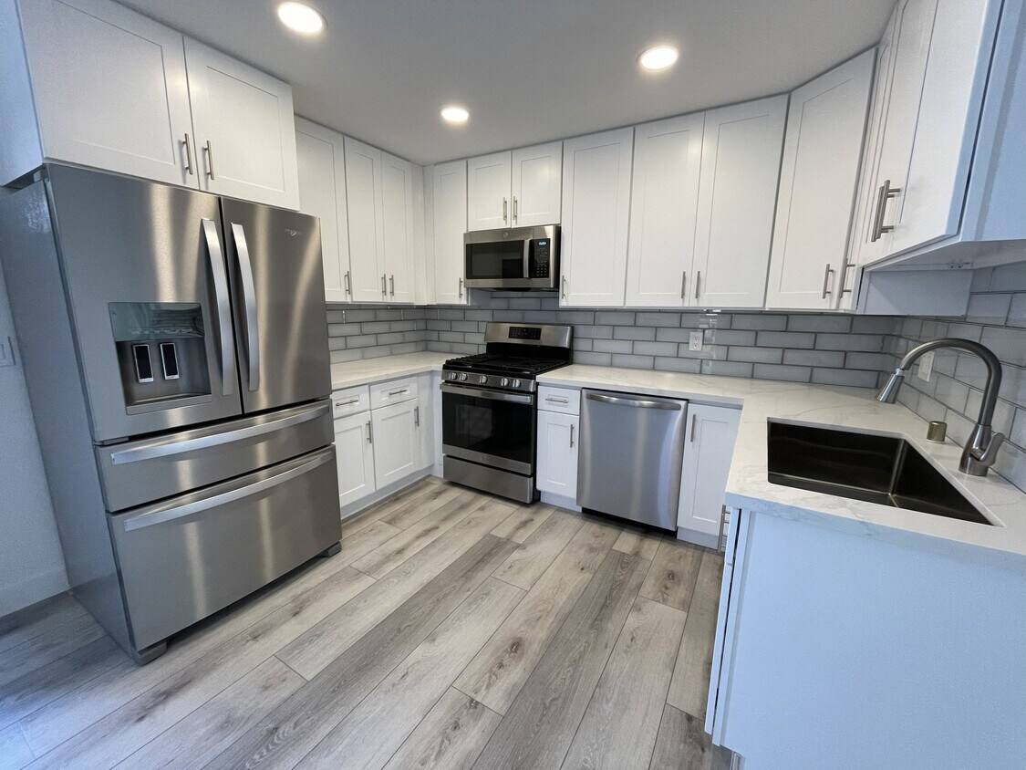 Kitchen - 361 Cedar St