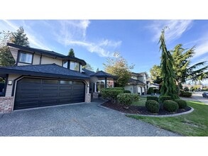 Building Photo - 10593 164 St
