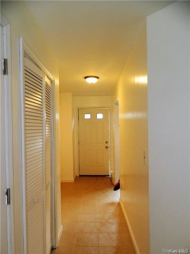 Building Photo - 44 Brookside Dr W