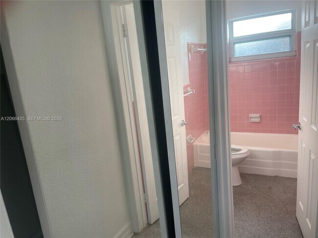 Foto del edificio - 1400 N 16th Ave