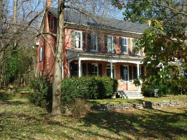 Building Photo - 2 br, 1 bath House - 489 LONG LANE