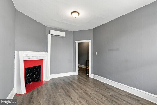 Building Photo - 1618 S 56th St
