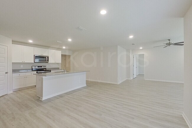 Building Photo - 409 Monarch Ln