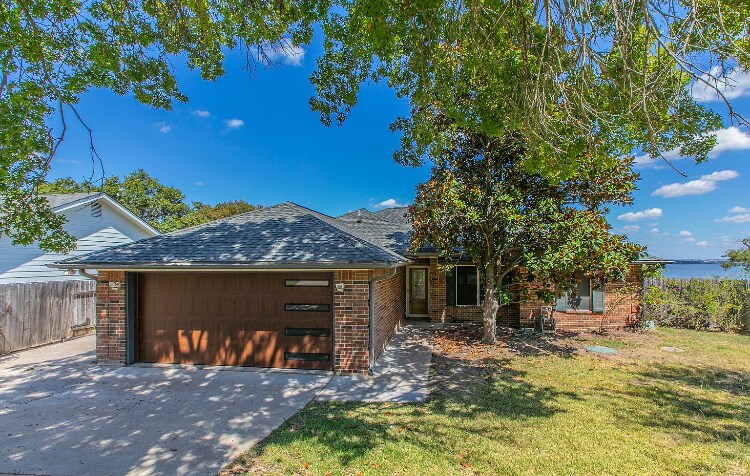 Foto principal - 3349 Eagle Point W Ave