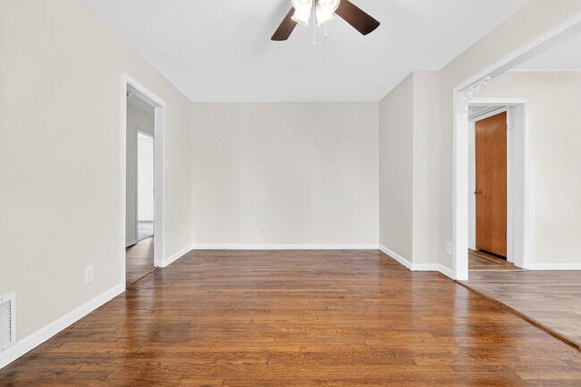 Foto del edificio - 1302 Redondo Dr