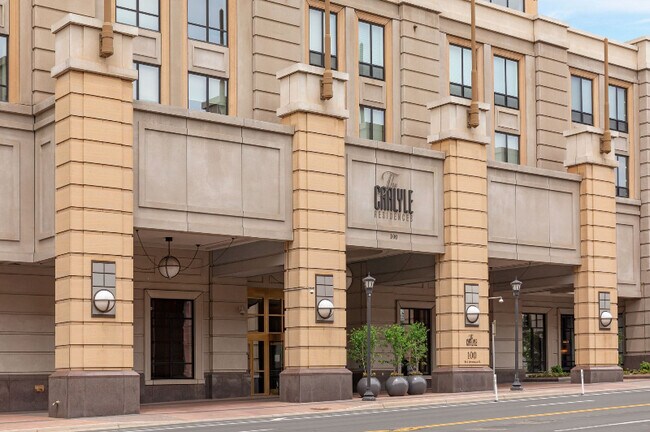 Foto del edificio - 100 3rd Ave S