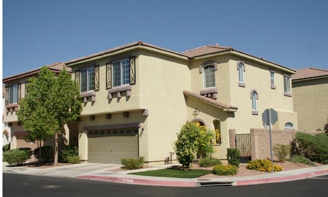 Foto del edificio - 5010 Whispy Breeze Ave