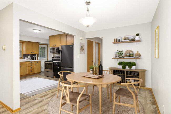 Dinning Room - 2525 Maple Ln