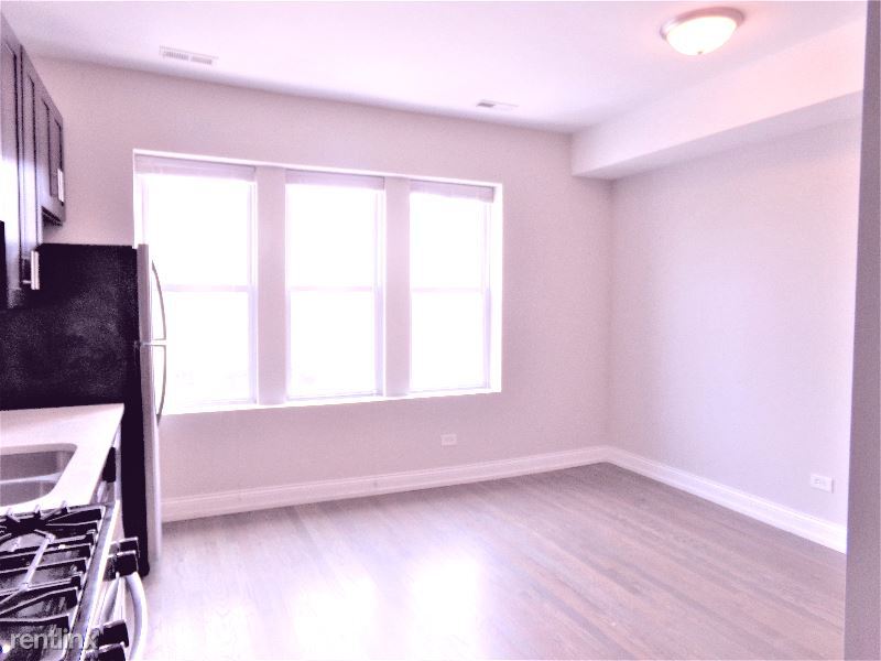 Primary Photo - 4044 N Milwaukee Ave