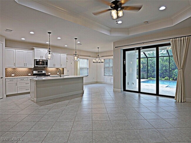 Foto del edificio - 7652 Cypress Walk Dr