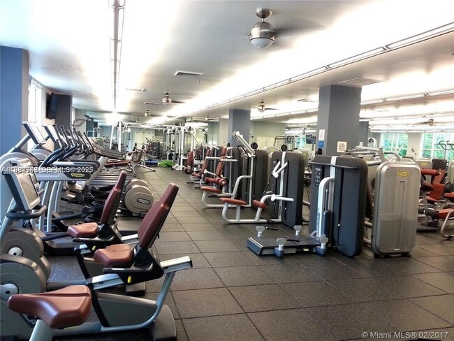 Building Photo - 2001 Biscayne Blvd