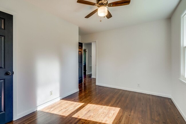Building Photo - Great Belair Rental
