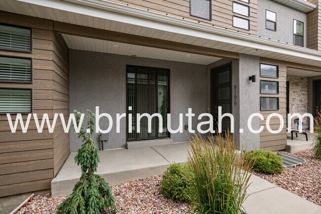 Foto del edificio - 9196 S Holiday Bowl Ct