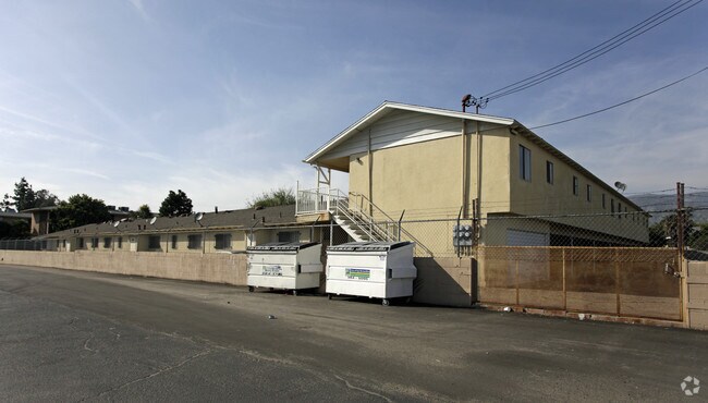 Foto del edificio - 2301-2327 Mountain Ave