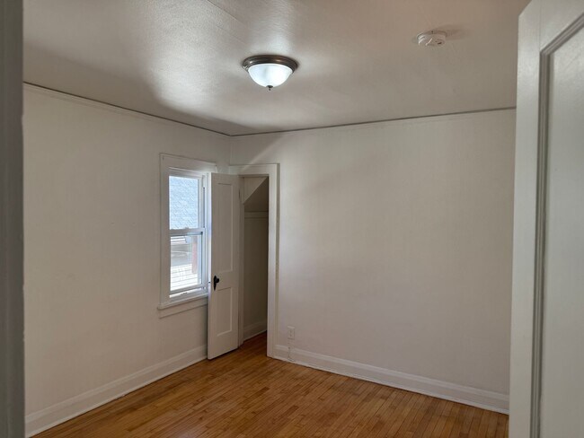 Building Photo - 3321 N 17th St