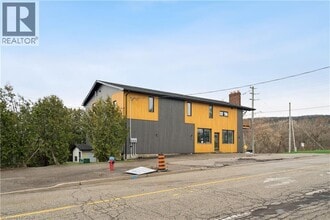 Building Photo - 119 Tremaine Rd