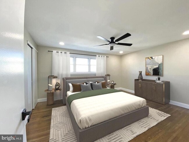 Building Photo - 12639 Biscayne Dr