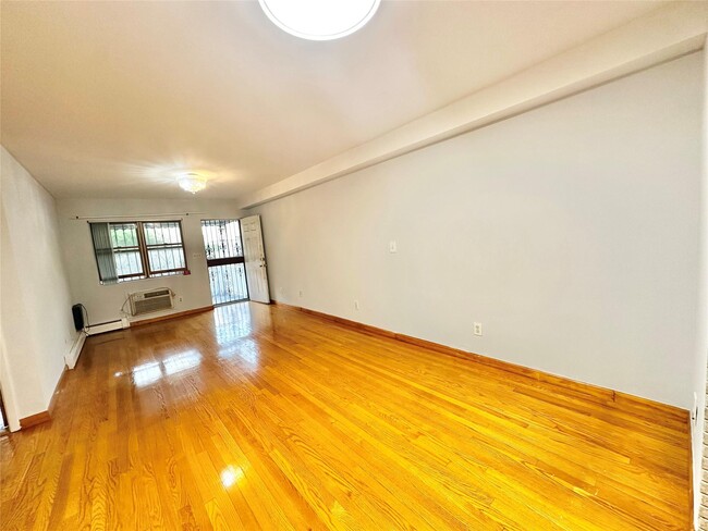 Building Photo - 43-23 215th Pl