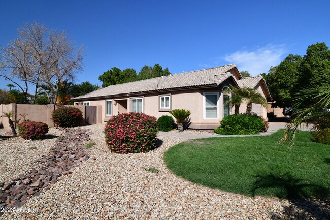 Foto del edificio - 13140 W Virginia Ct