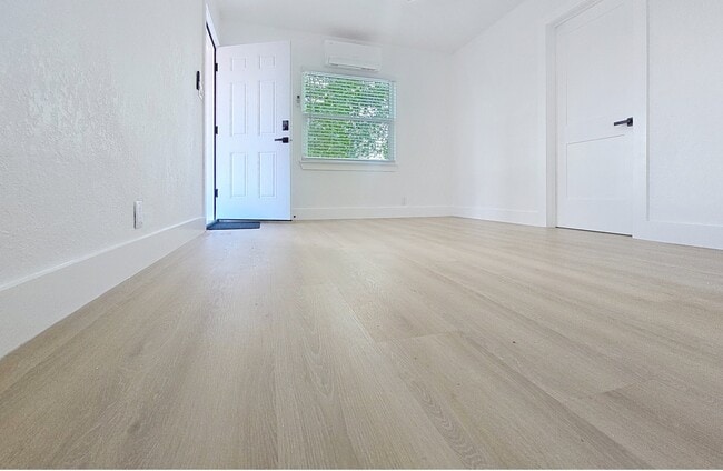 Photo - 1035 15th Ave S House