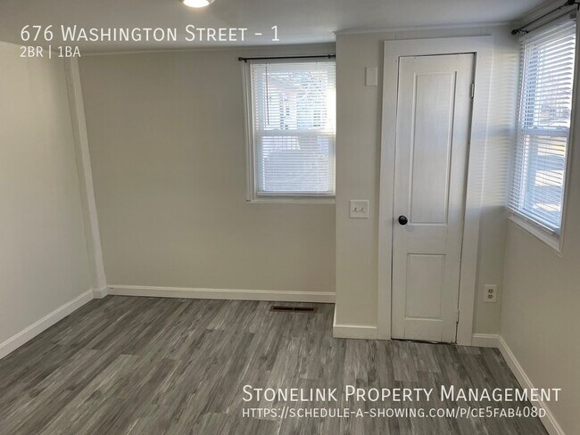 Building Photo - 676 Washington Street