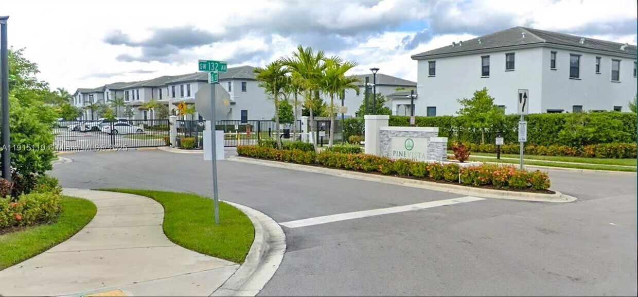 Foto principal - 28617 SW 132nd Ct