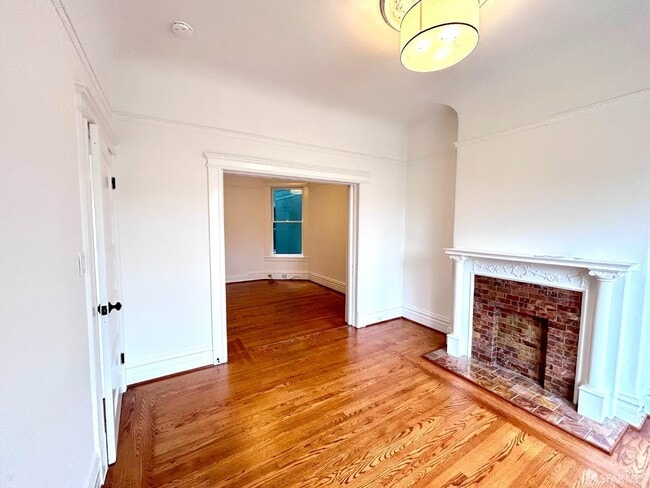 Building Photo - 816 Stanyan St